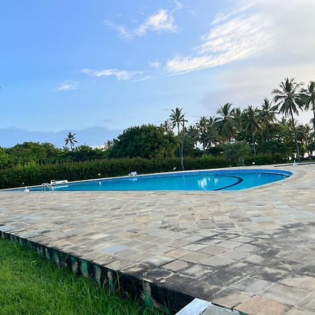 Waves And Wanderlust-Diani Beach Eksteriør bilde