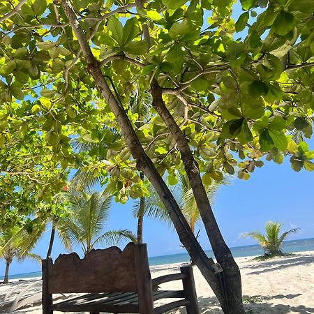 Waves And Wanderlust-Diani Beach Eksteriør bilde